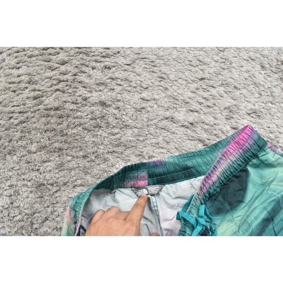 The North Face Women's XL Multicolor Athletic Shorts Pockets Camping Outdoors - Picture 8 of 9